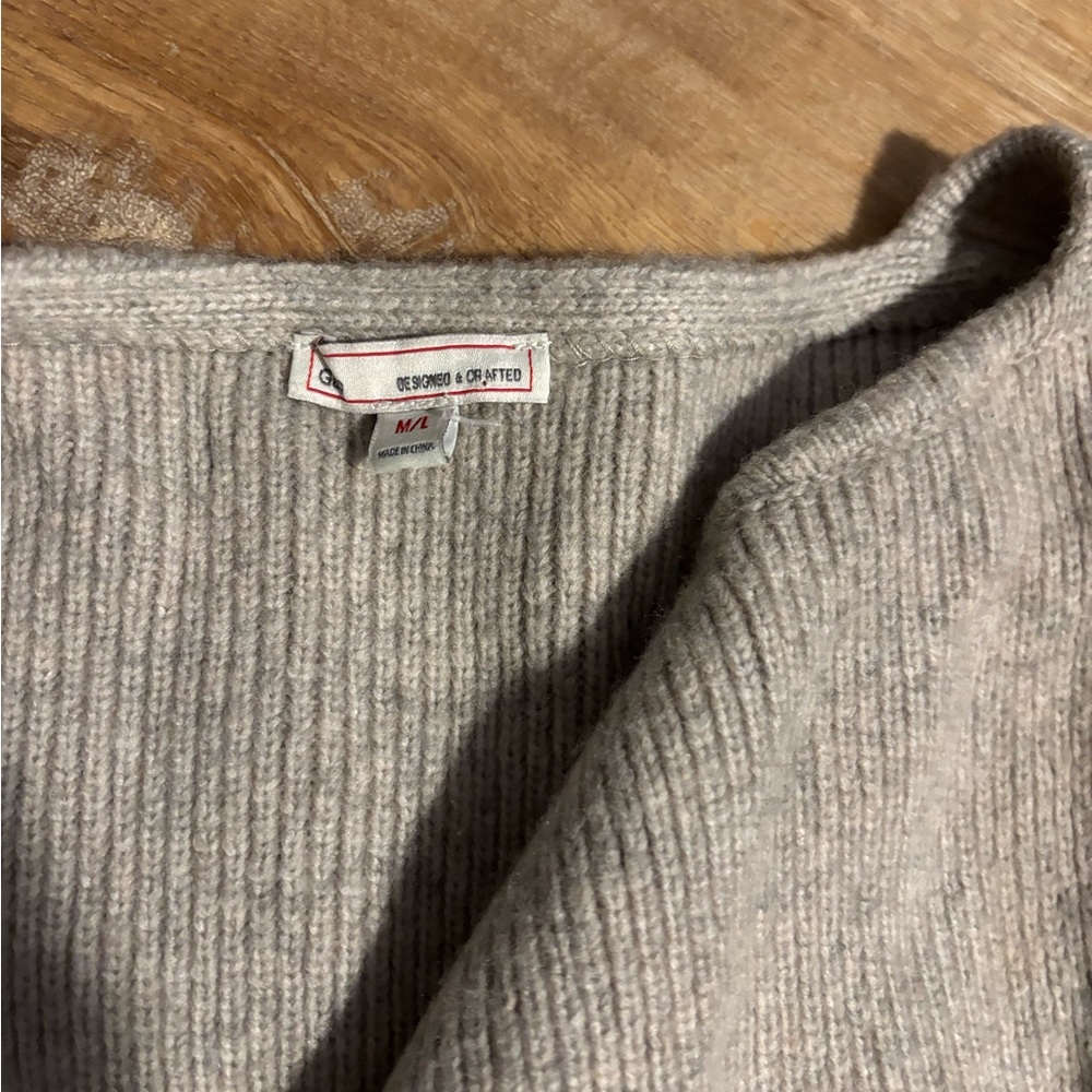 GAP Gray and Navy Colorblock Cardigan - Picture 4 of 7